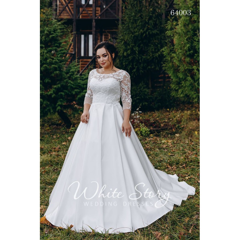 Кружевное свадебное платье с корсетом