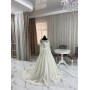 Блестящее закрытое свадебное платье