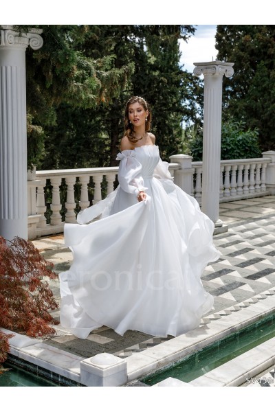 Свадебное платье длинное со шлейфом SV450 напрокат