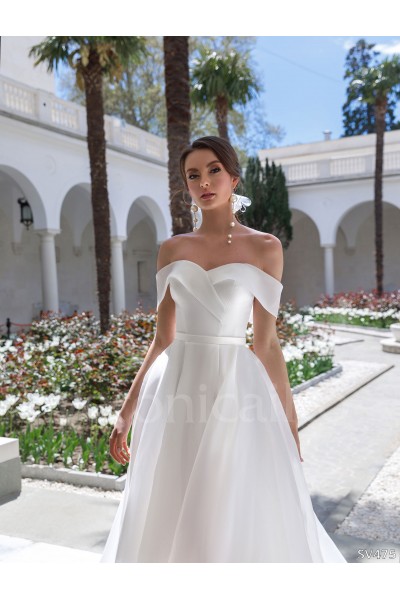 Свадебное платье со шлейфом SV475 прокат